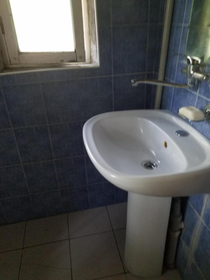 Apartament Уиут Ниниа Сад Tbilisi Zewnętrze zdjęcie
