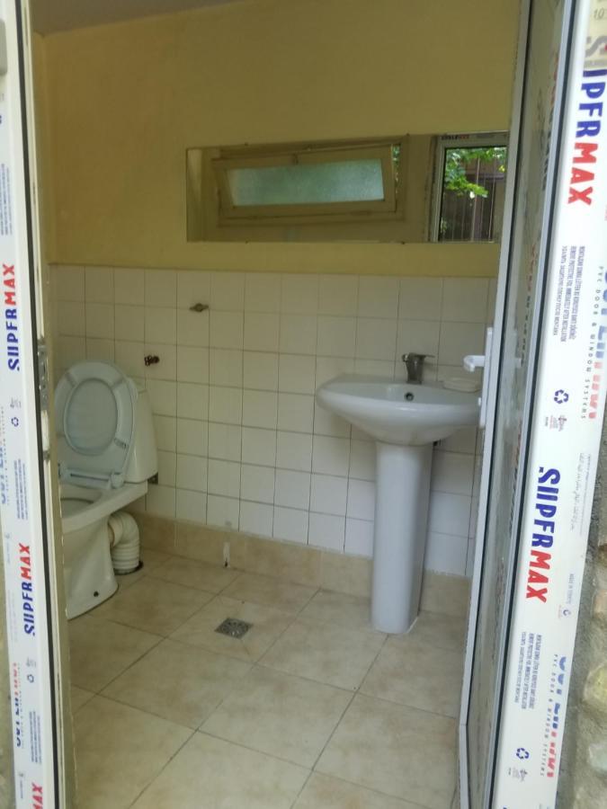 Apartament Уиут Ниниа Сад Tbilisi Zewnętrze zdjęcie