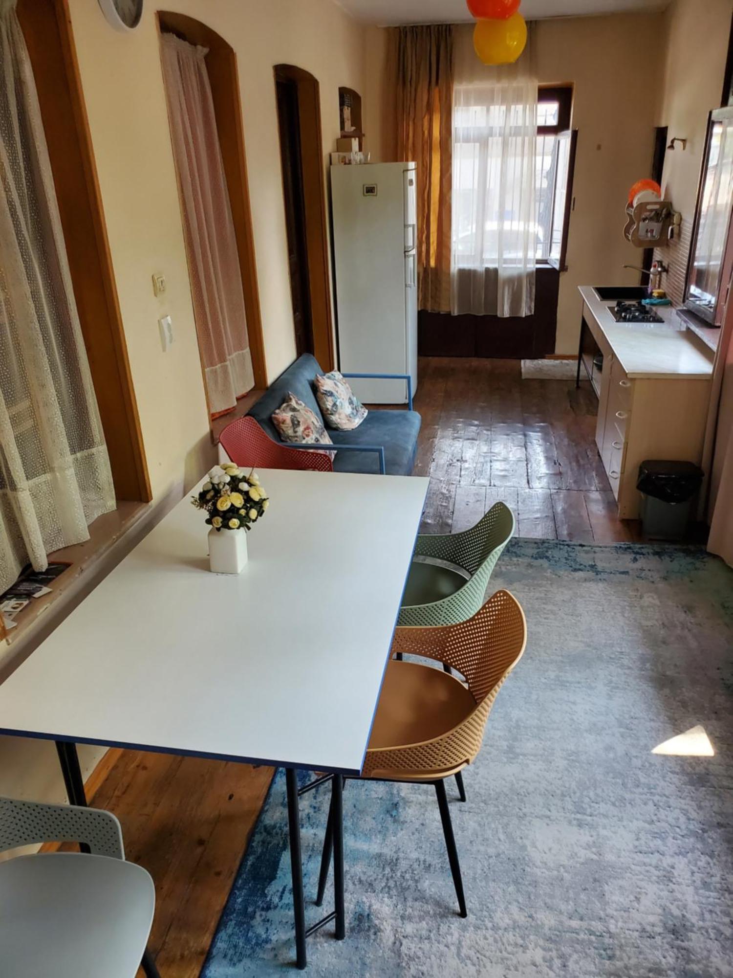 Apartament Уиут Ниниа Сад Tbilisi Zewnętrze zdjęcie